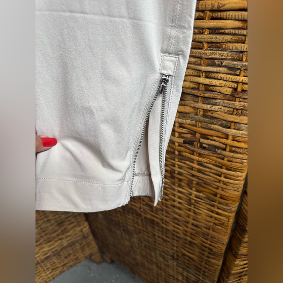 ATHLETA Brooklyn Heights High Rise Jogger (8) $99 - Picture 4 of 5